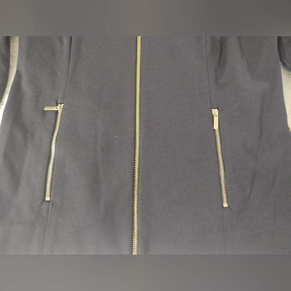 The Limited Flattering Zip Up - Picture 2 of 4